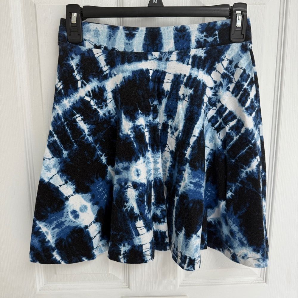Charlotte Russe Blue Black Tye Dye Skater Skirt Women’s Size S